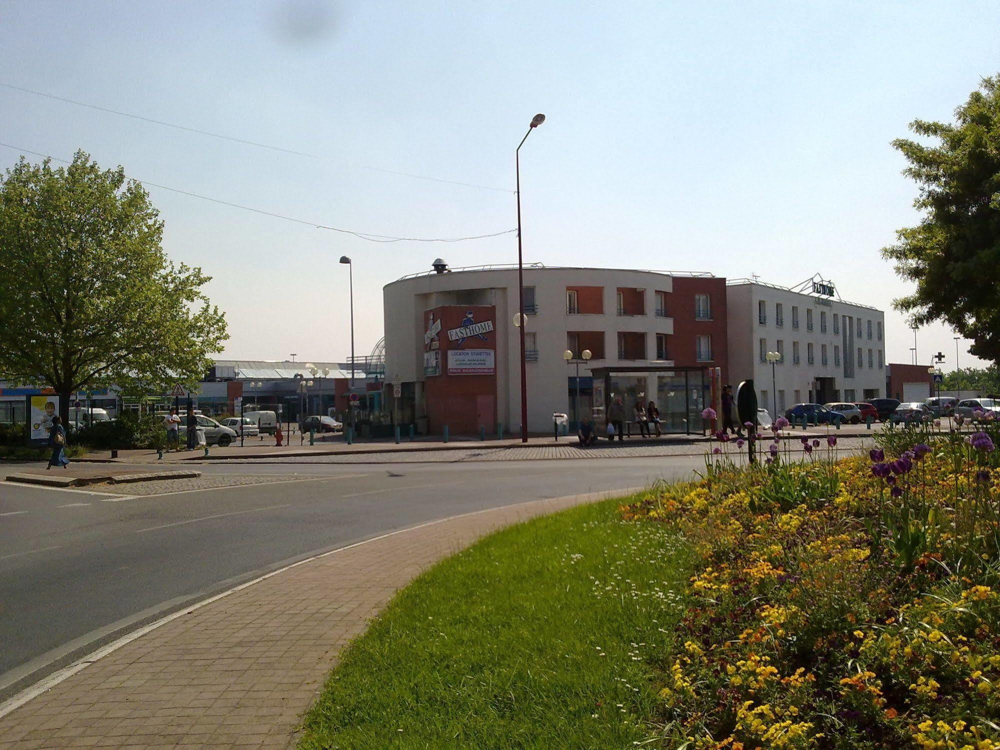 Fasthome Gonesse Exteriör bild