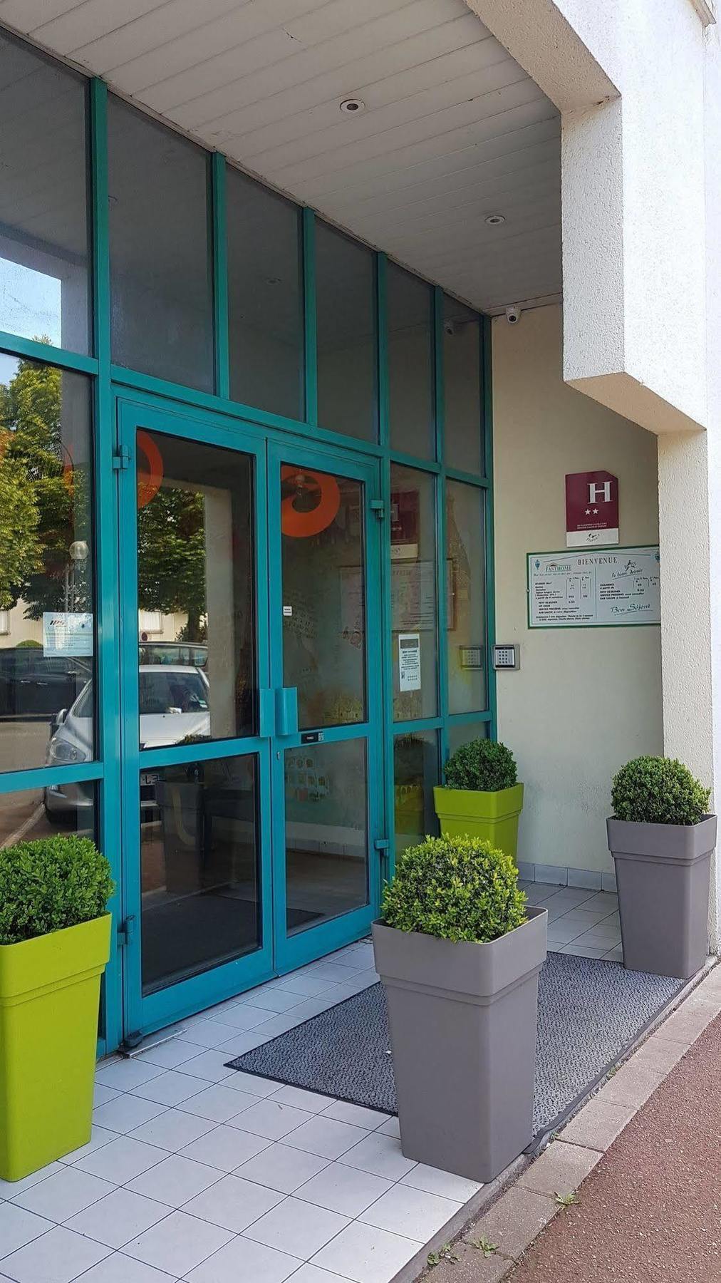 Fasthome Gonesse Exteriör bild