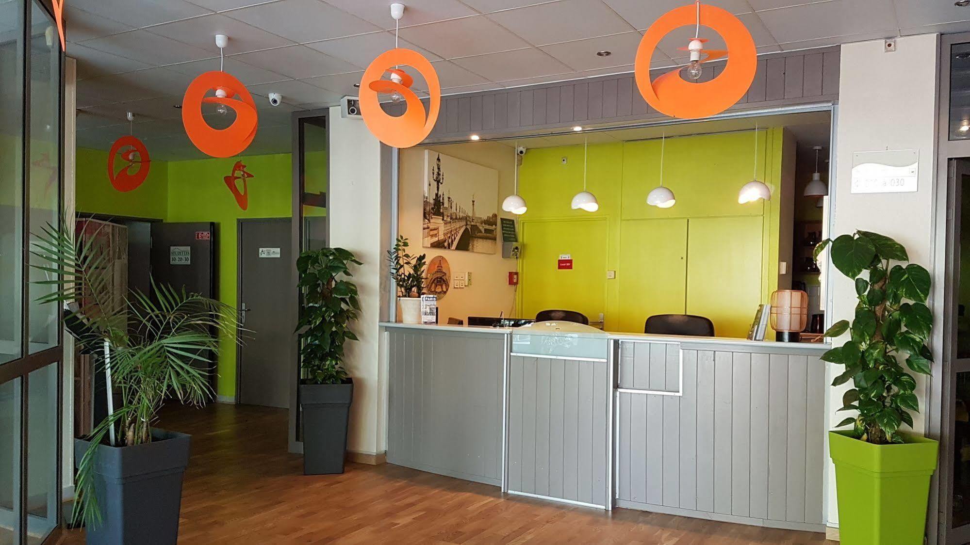 Fasthome Gonesse Exteriör bild